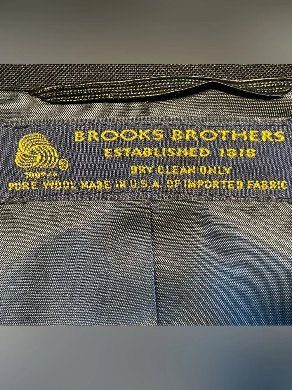 Vintage Brooks Brothers Navy Blue 100% Wool Blazer Men 44R USA Made 2-Button